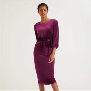 Boden Julianna Velvet Midi Dress in Beetroot